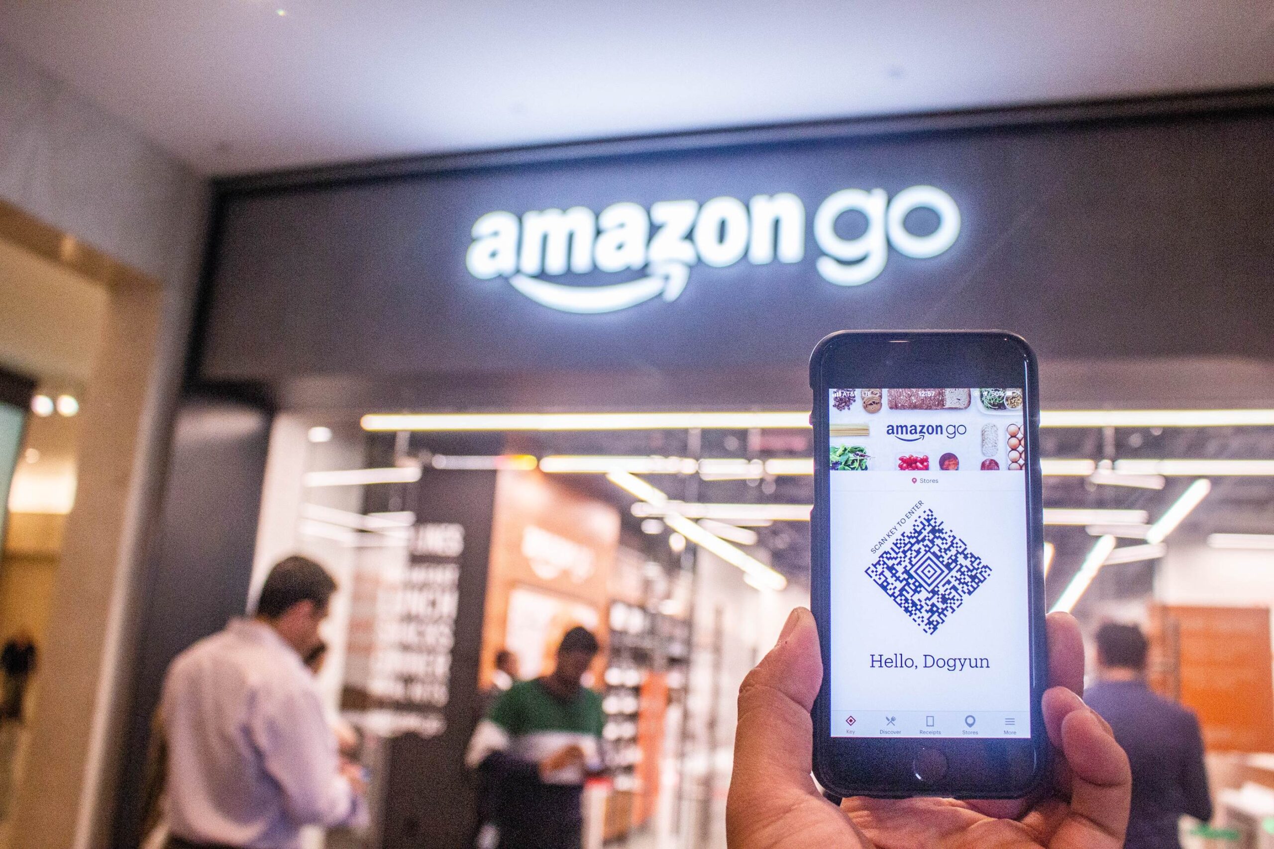 AI Revolutionizing Retail: From Stocking Shelves to Streamlining Your Shopping Experience